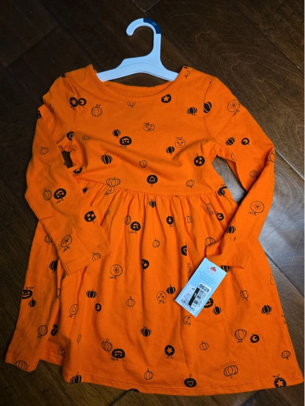 4t brand new halloween dress. From target item 629G8